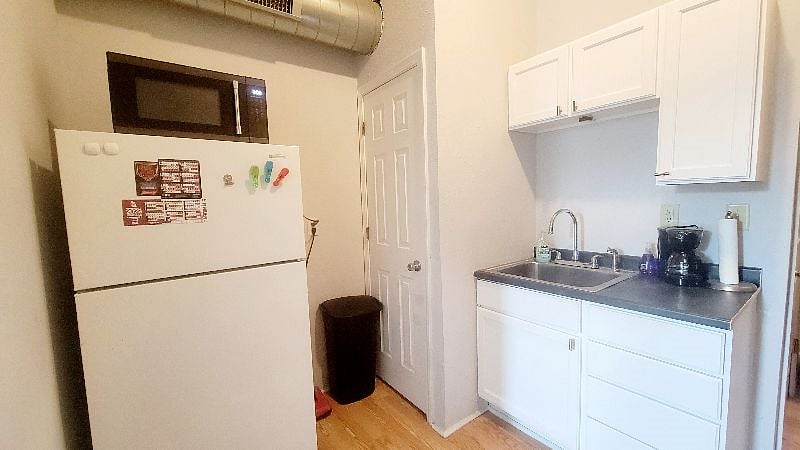 Kitchen where you can enjoy cooking delicious foods!
