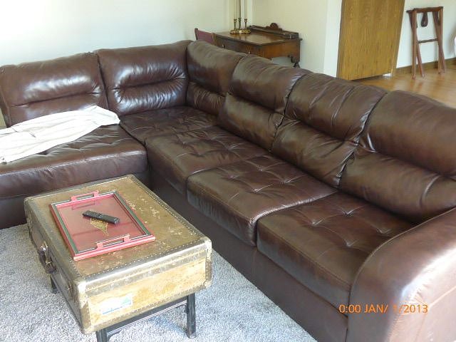 Living area with 65 inch smart tv 
