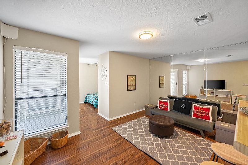 Furnished Finder property 593382_1 photo 4