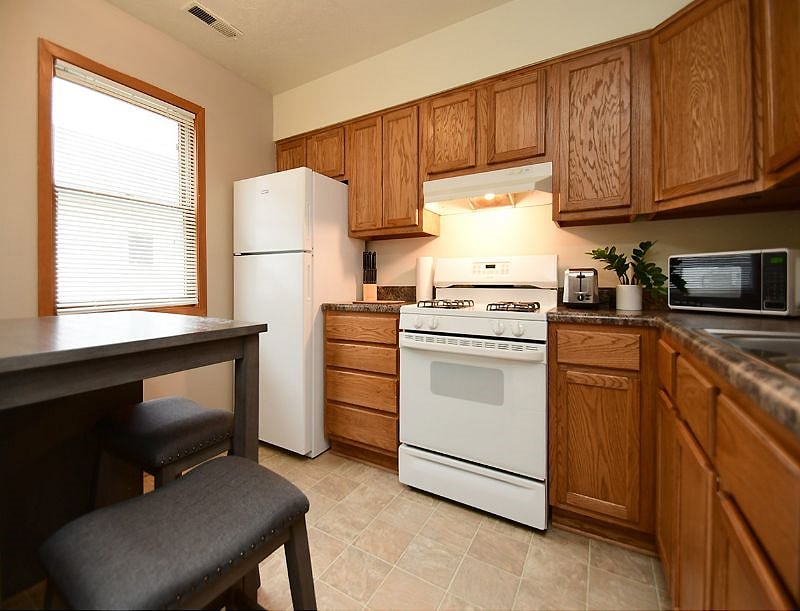 Furnished Finder property 593444_1 photo 3