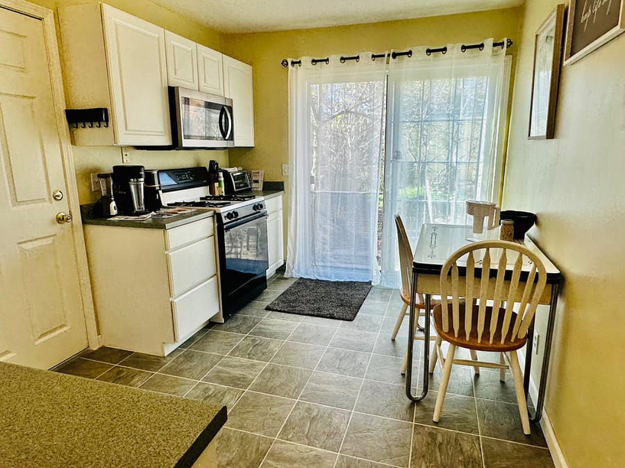 Furnished Finder property 593480_1 photo 2