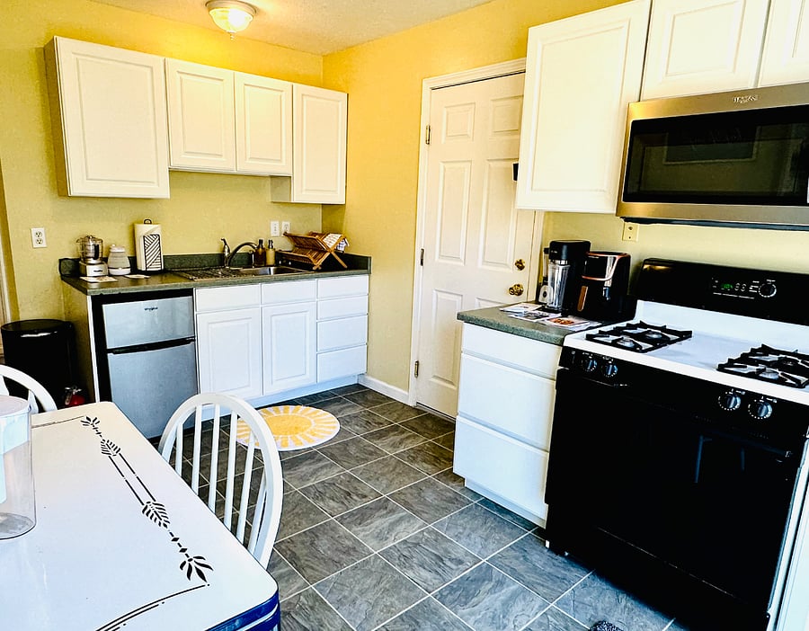 Furnished Finder property 593480_1 photo 3