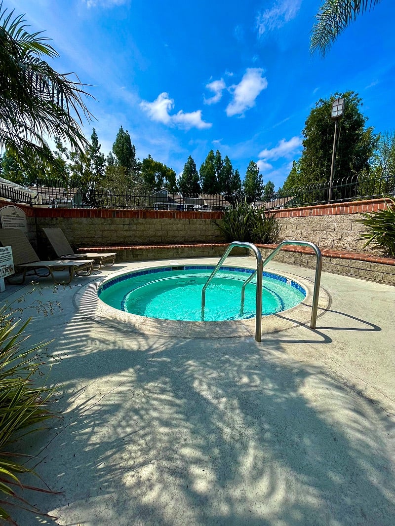 Furnished Finder property 593486_1 photo 25