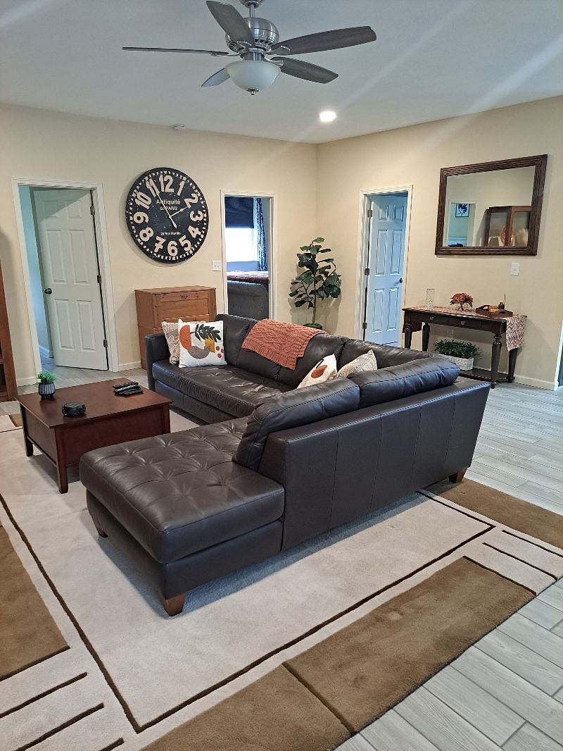 Furnished Finder property 593786_1 photo 3