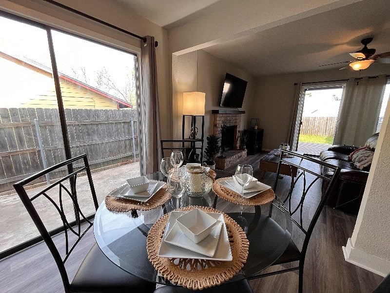 Furnished Finder property 593898_1 photo 10