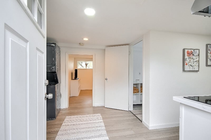 Furnished Finder property 593934_1 photo 11