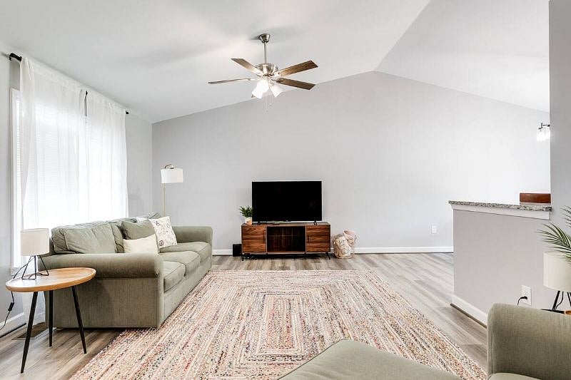 Furnished Finder property 593963_1 photo 3