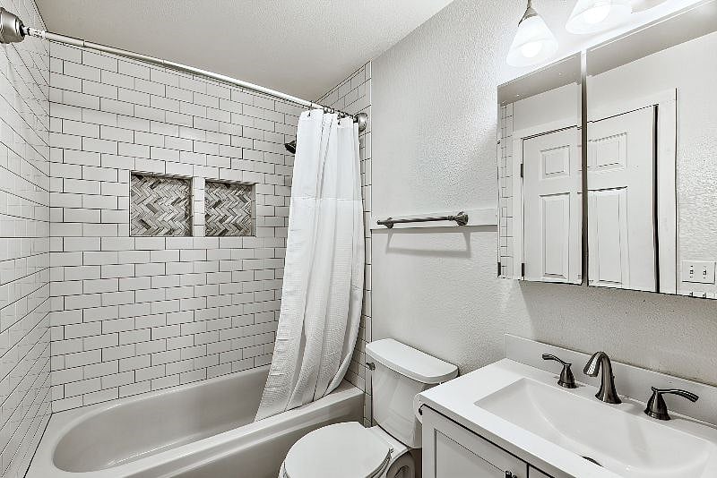 Furnished Finder property 593986_1 photo 10
