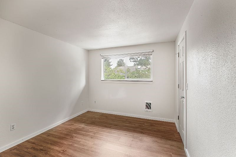 Furnished Finder property 593986_1 photo 11