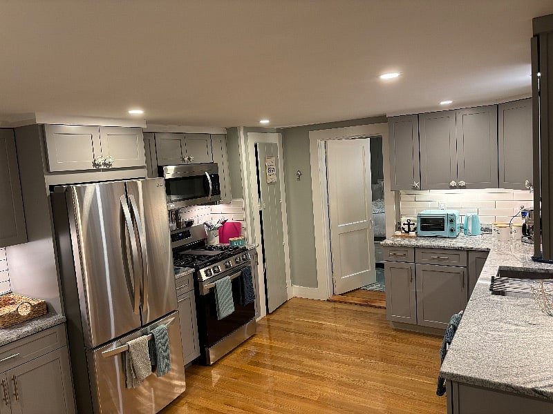 Top of the line appliances, full sized refrigerator and over among the many accessories! Dishware, pots, pans, cutlery all provided.