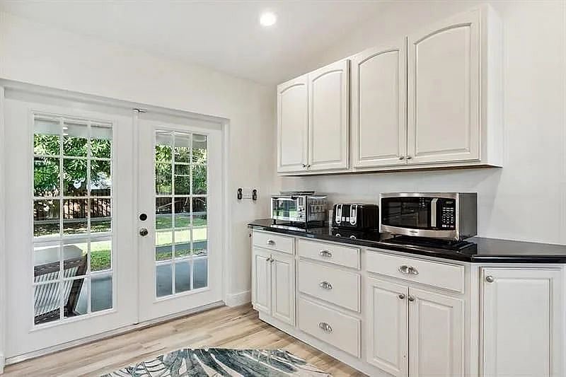 Furnished Finder property 594155_1 photo 9