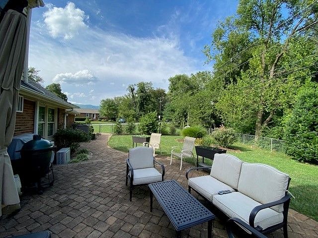 Furnished Finder property 594264_2 photo 30