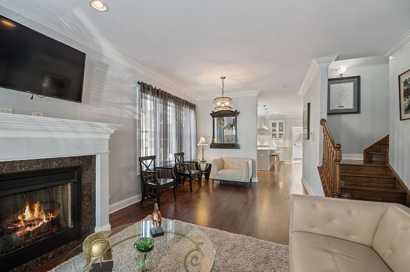 Furnished Finder property 594286_1 photo 3