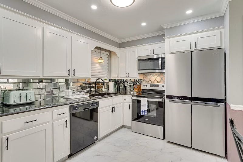 Furnished Finder property 594309_1 photo 3