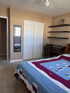 Bedroom for rent