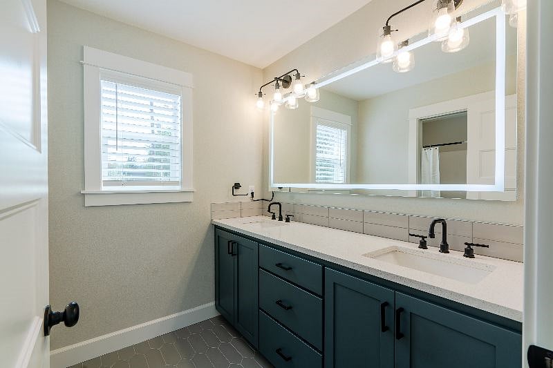 Furnished Finder property 594460_1 photo 3