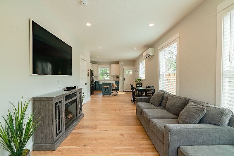 Furnished Finder property 594460_1 photo 10