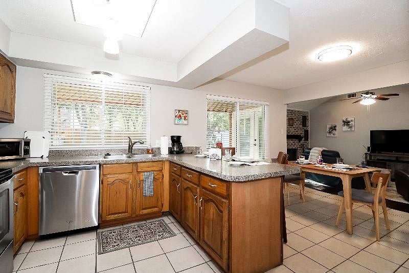 Furnished Finder property 594462_1 photo 7