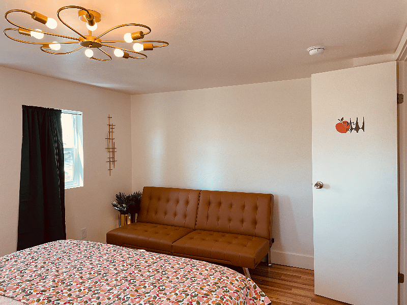 Futon in bedroomB