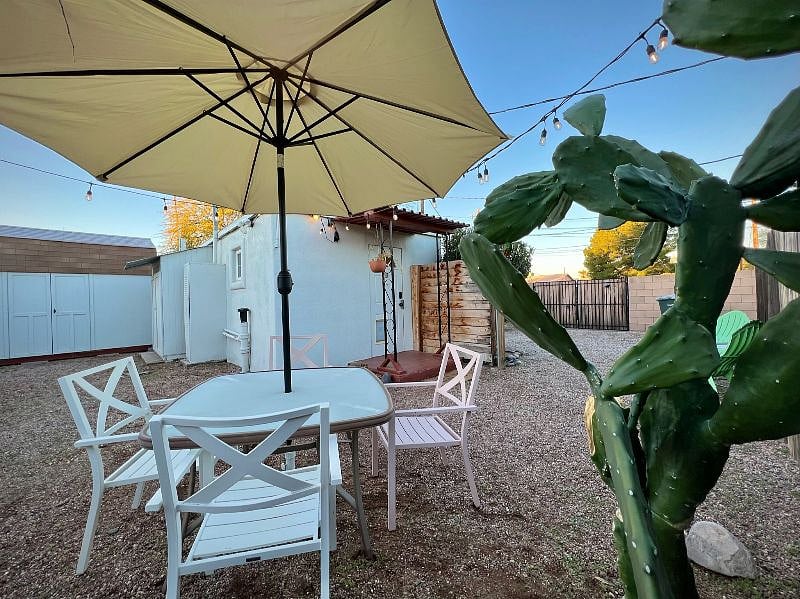 Monthly landscaping and yard care included in rent.