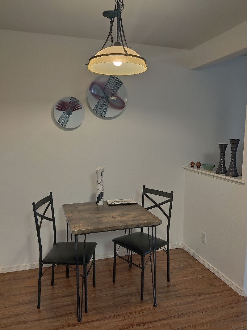 Dining nook