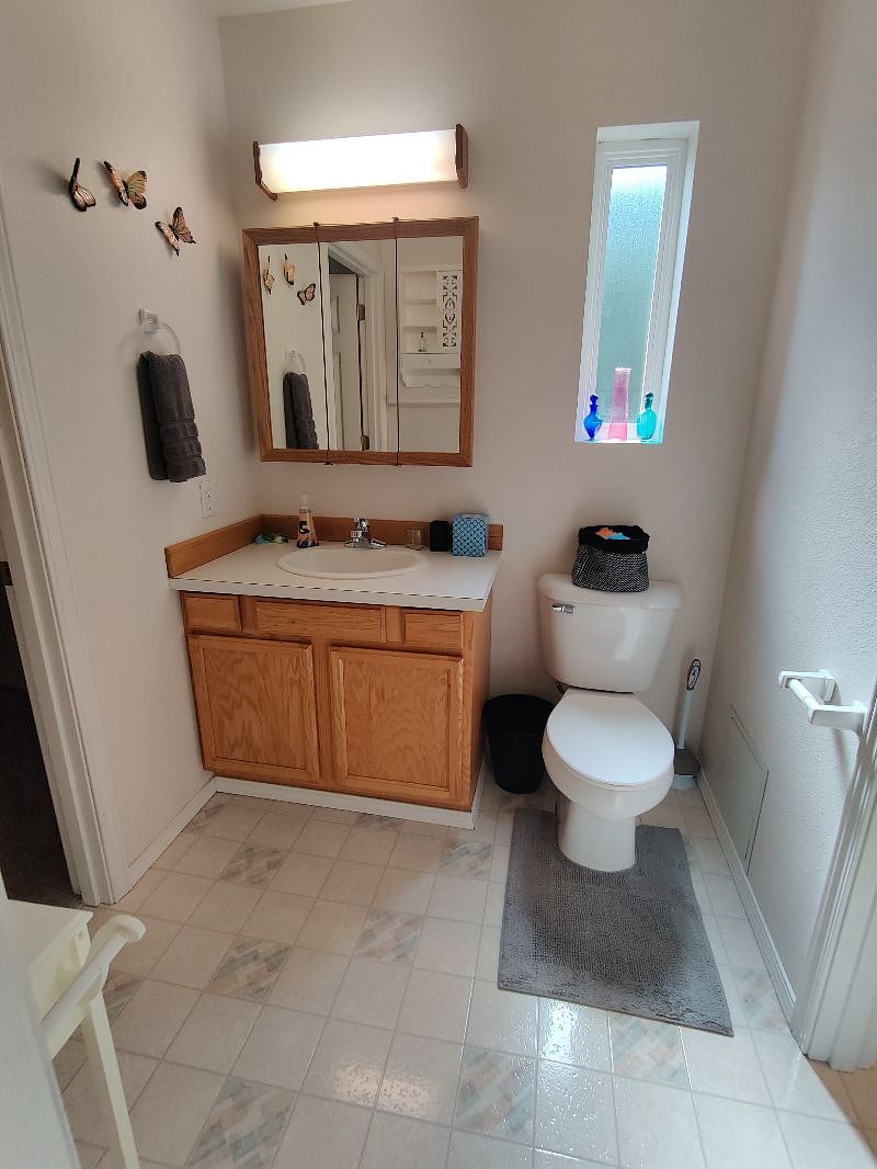 2nd upstairs half bath