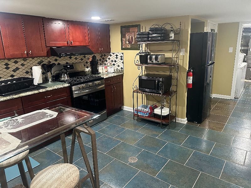 Furnished Finder property 594809_1 photo 6