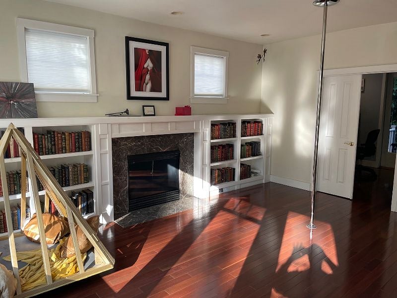 Parlour/library