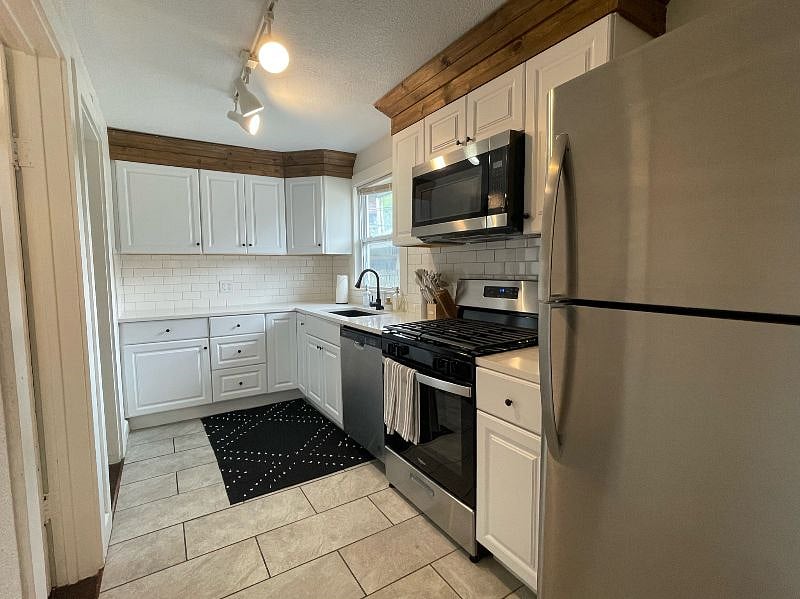 Furnished Finder property 594907_1 photo 7
