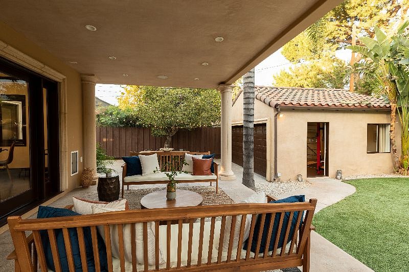 Furnished Finder property 594994_1 photo 23
