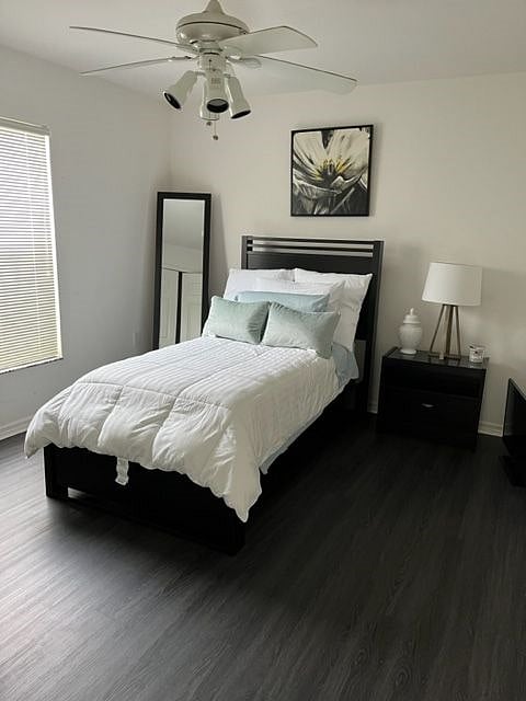 Single Bedroom # 2 - twin bed - sleeps 1