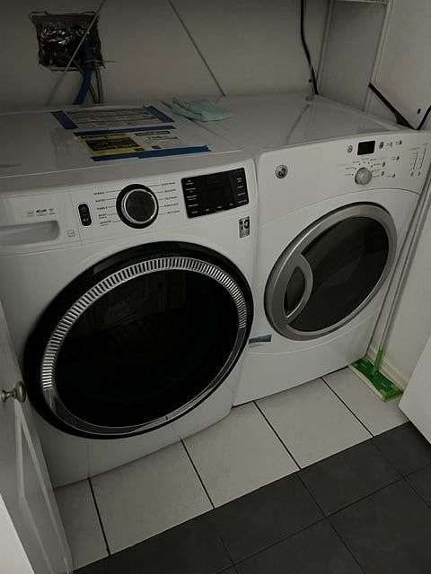 Full-size Washer and Dryer