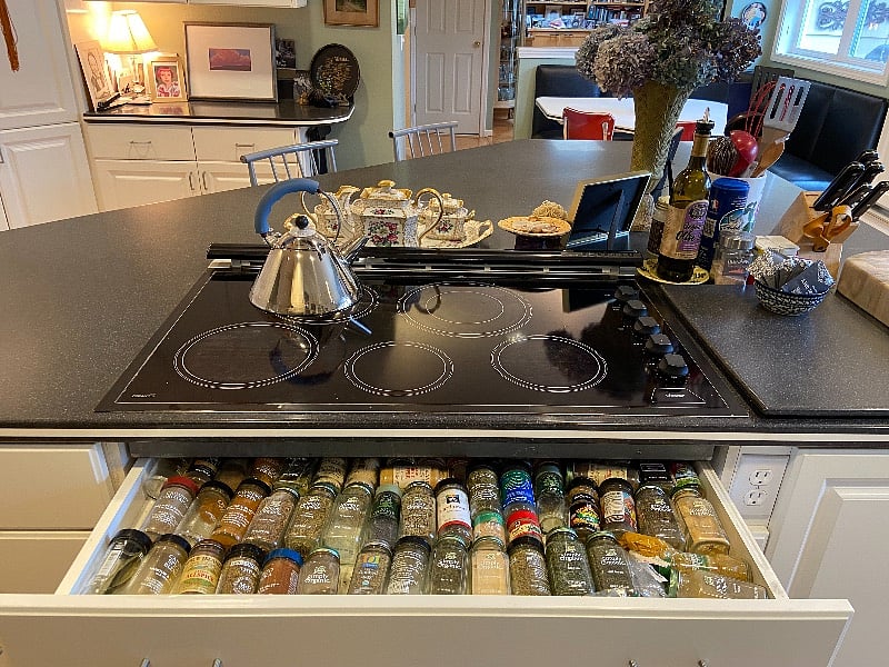 Spice drawer to share for delicious meals.