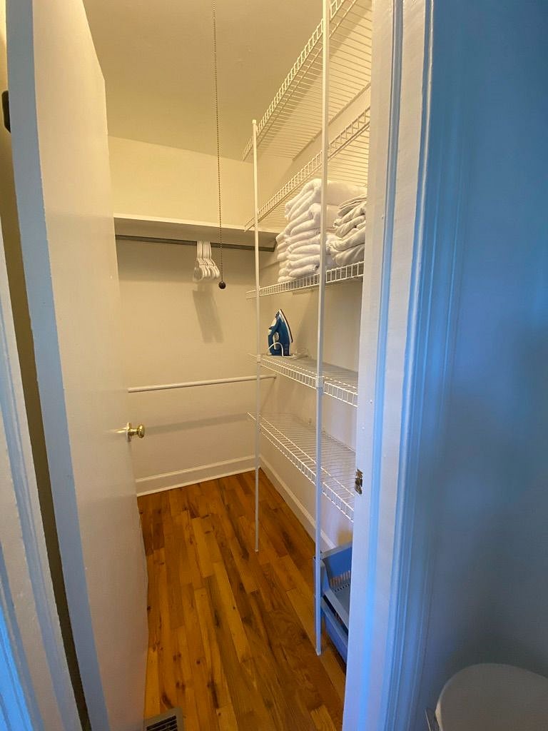 walk-in closet