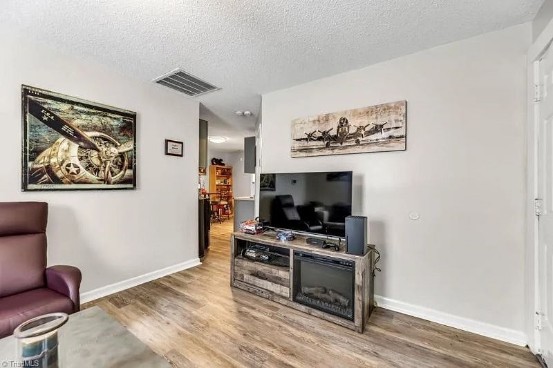 Furnished Finder property 595256_1 photo 6
