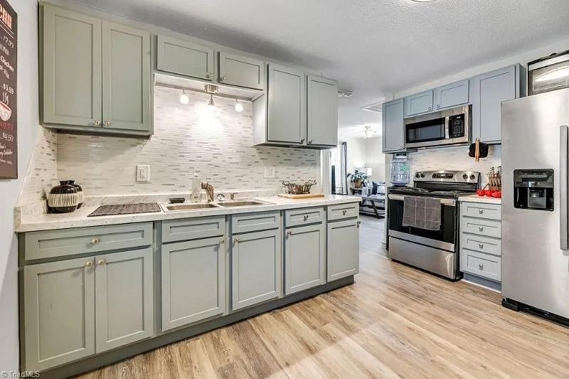 Furnished Finder property 595256_1 photo 13