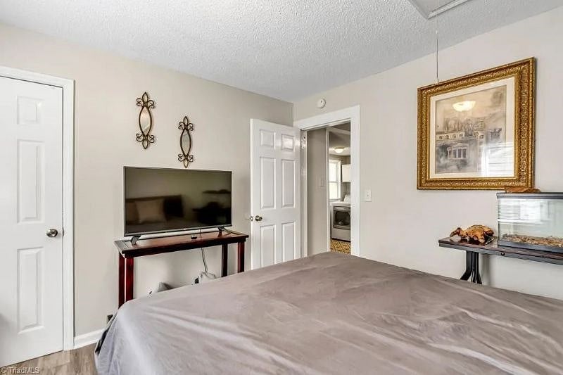 Furnished Finder property 595256_1 photo 15