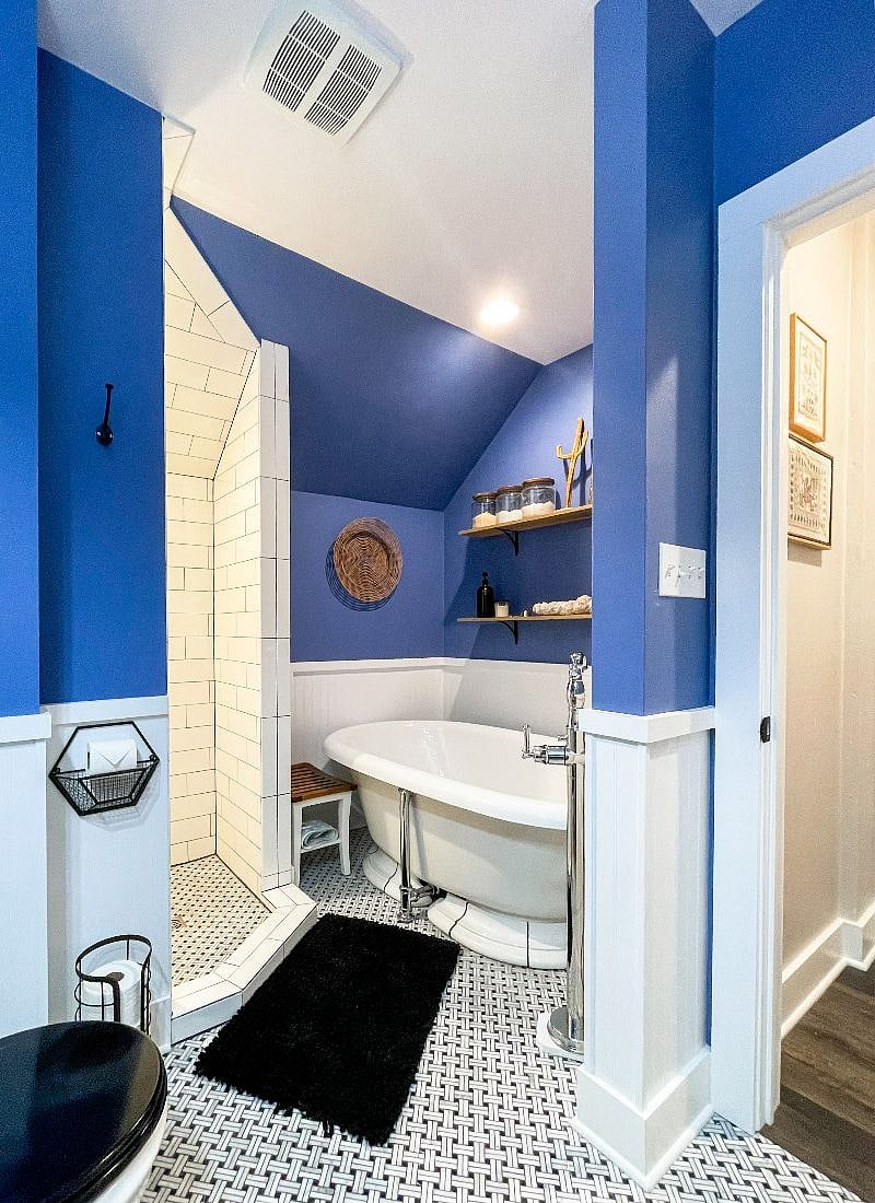 Upstairs bathroom