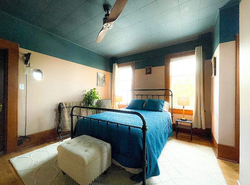 Queen bedroom downstairs