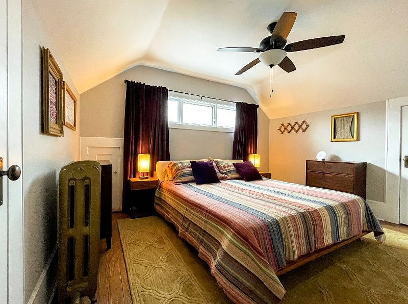 Upstairs king bedroom