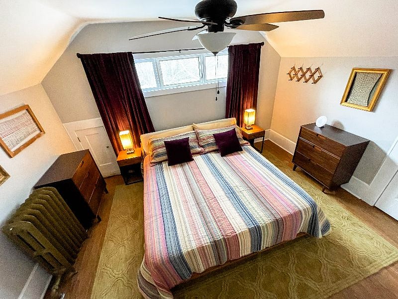 Upstairs king bedroom