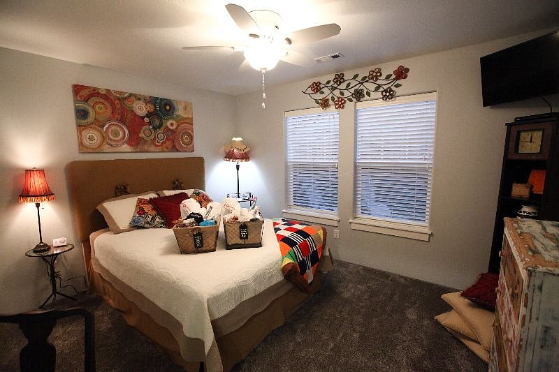 Furnished Finder property 595360_1 photo 8