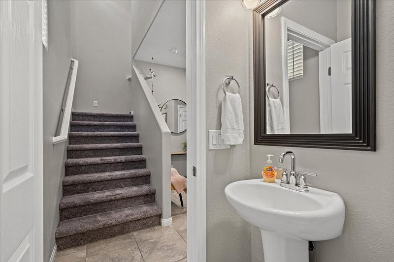 Furnished Finder property 595384_1 photo 27