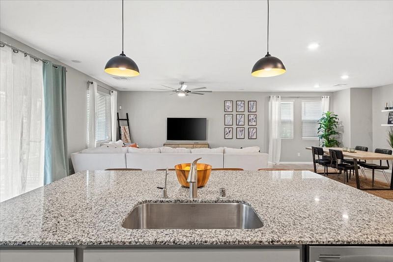 Furnished Finder property 595384_1 photo 29