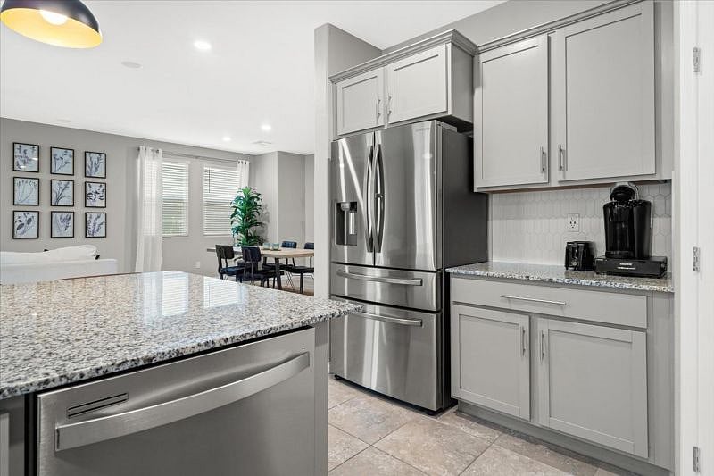 Furnished Finder property 595384_1 photo 30