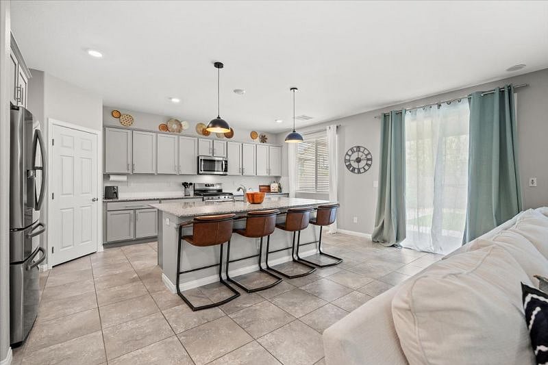 Furnished Finder property 595384_1 photo 37