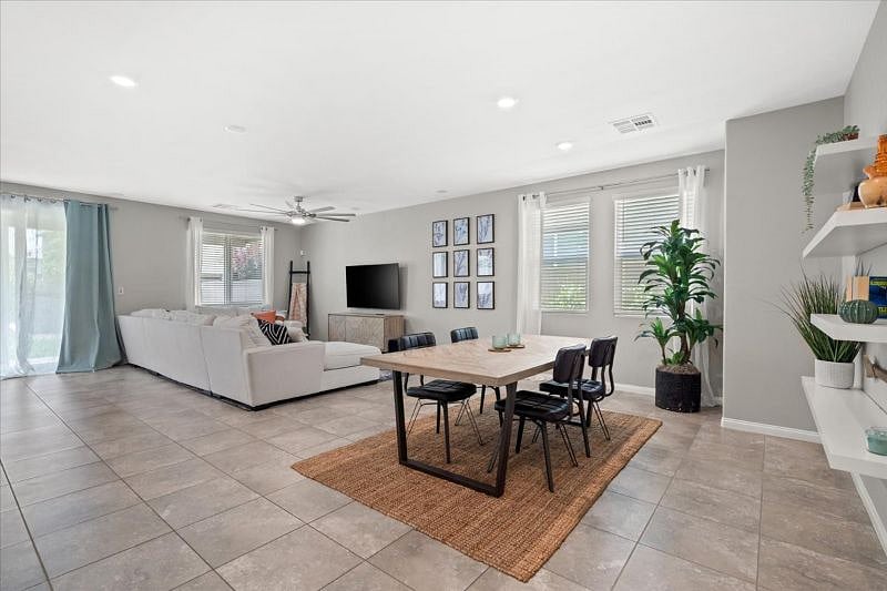 Furnished Finder property 595384_1 photo 45