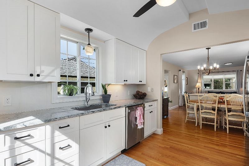 Furnished Finder property 595560_1 photo 8