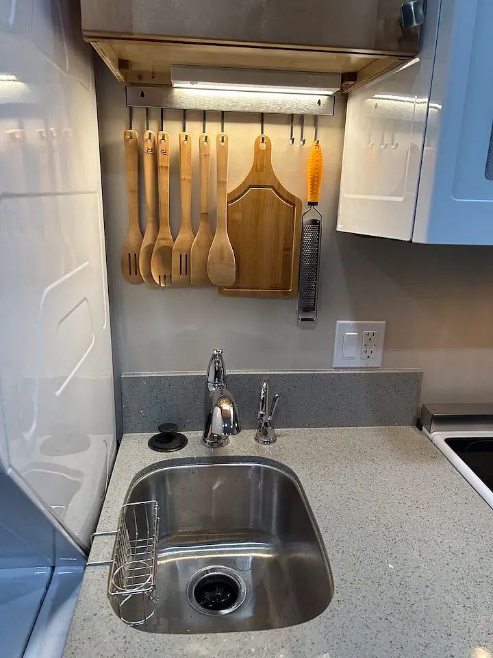Furnished Finder property 595582_1 photo 3