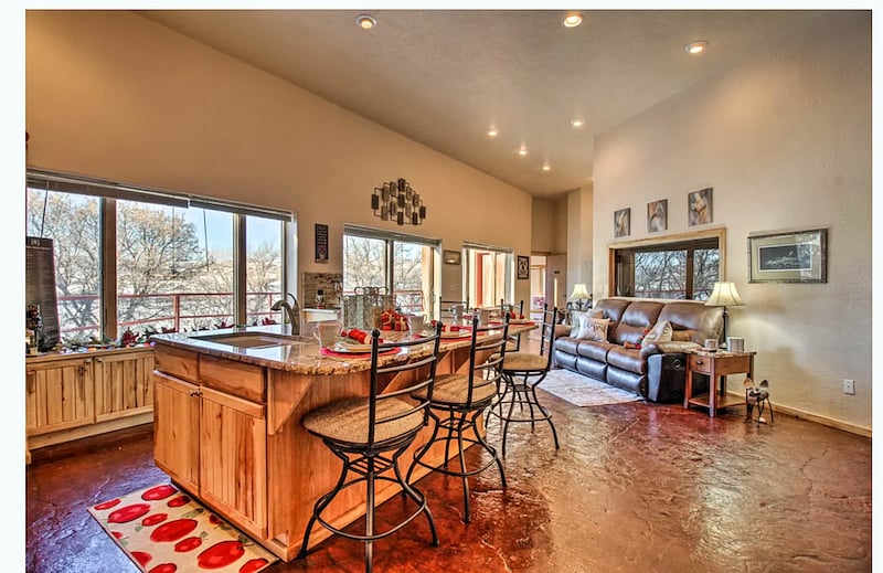 Kitchen/family area
